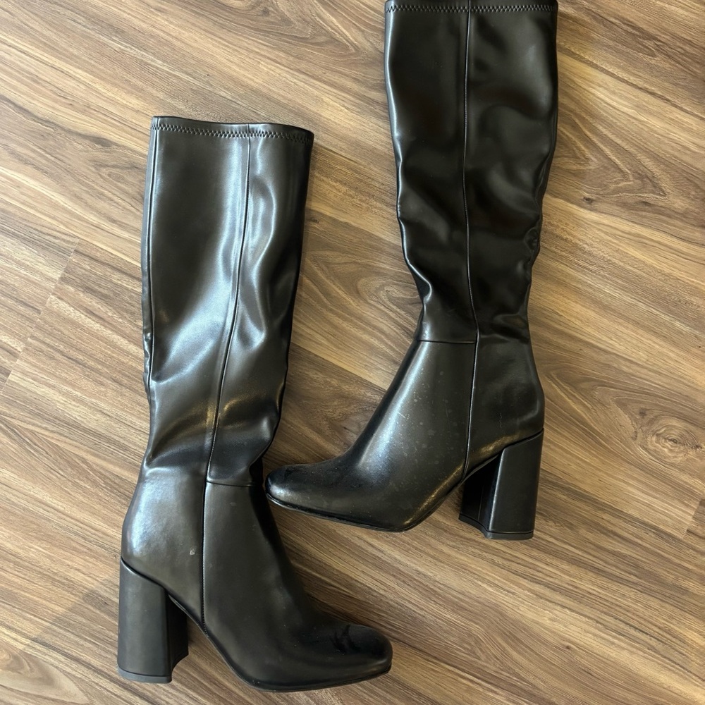 Black Knee-High Leather Boots